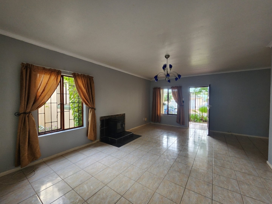 2 Bedroom Property for Sale in King George Park Western Cape